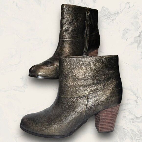 Cole Haan Cassidy Ankle Boots Bootie Black Metallic Gold Brush Off Size 8B - Picture 1 of 8